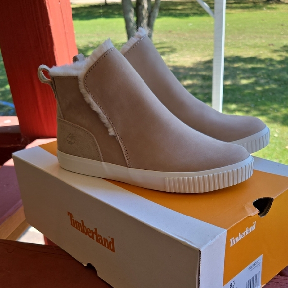 Timberland WOMENS Skyla Bay Pull On Light TAUPE Suede Ankle Boots 8.5 🍁🍂 - Picture 1 of 7